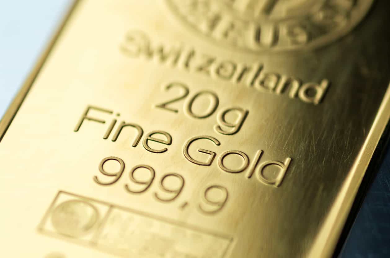 Gold lingers near seven-month low as US rate-hike prospects weigh
