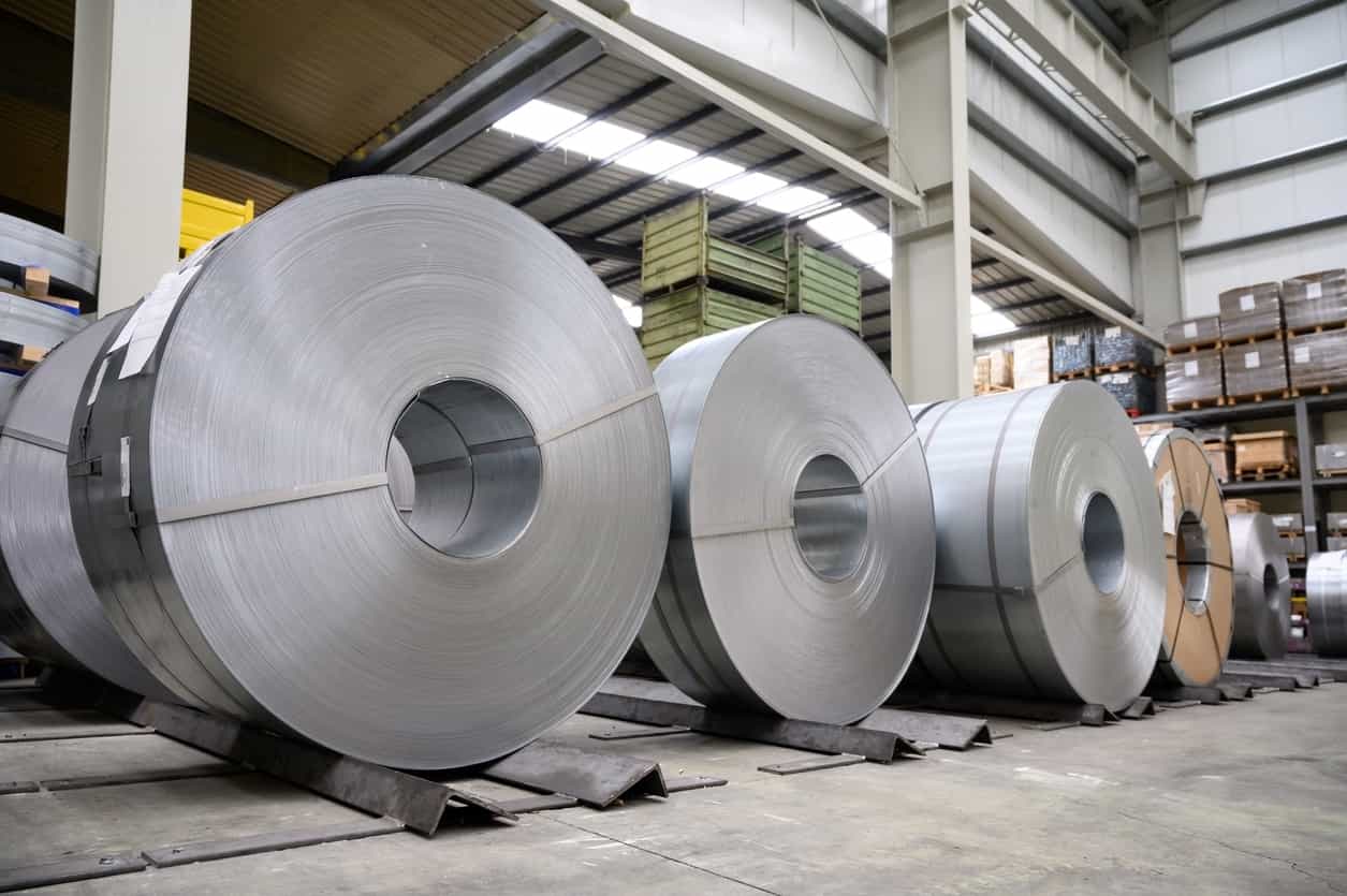 Fund liquidation sends aluminium to four-month low, also hits copper