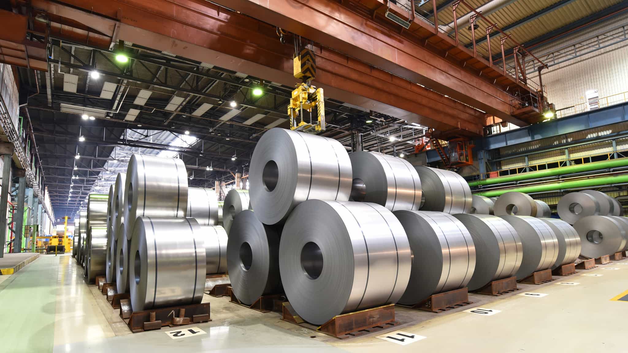 Aluminium up as focus shifts back to shortages, sliding stocks